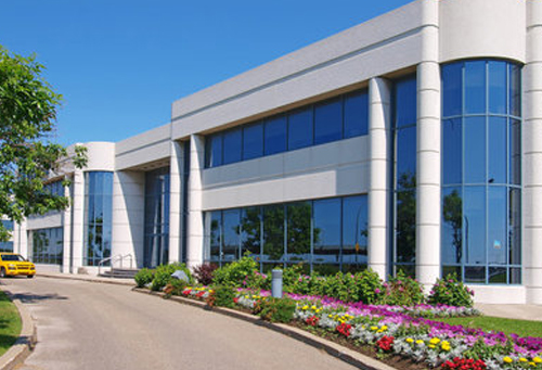 淮南萬泰取得一種高低壓開關(guān)柜配件生產(chǎn)加工用半自動激光送料機專利:高低壓開關(guān)柜
